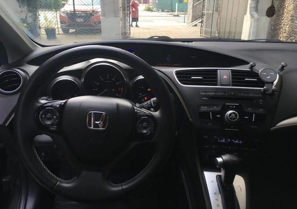 Honda Civic cena 72900 przebieg: 58000, rok produkcji 2017 z Gdynia małe 154